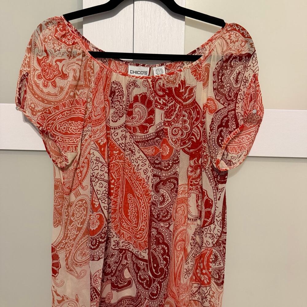 Chico’s Silk Paisley Blouse Women’s Size 3 Red Orange Short Sleeve Top